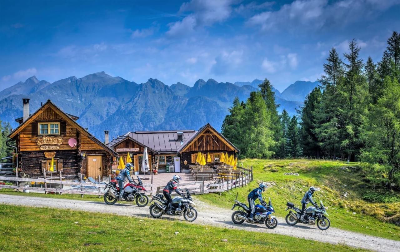 Grizzly Sport & Motorrad Resort Sankt Margarethen im Lungau Exterior photo